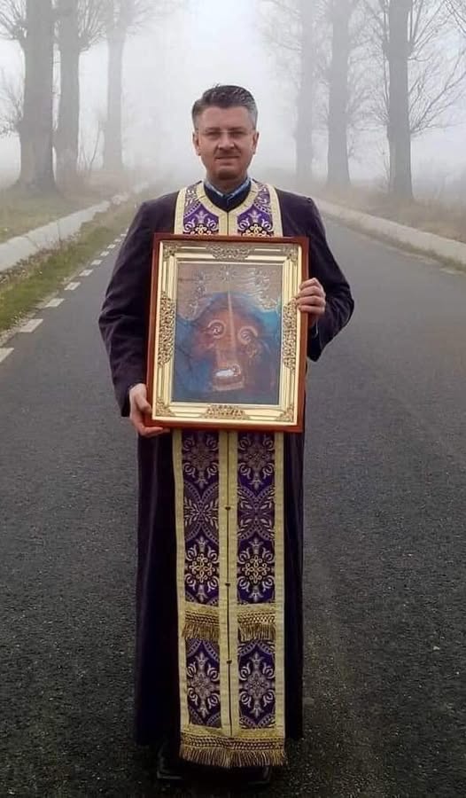 Vine popa cu Craciunul ... vin hotii!